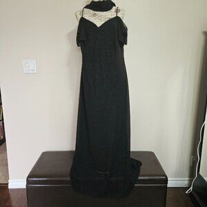 Formal Maxi Dress w. Scarf